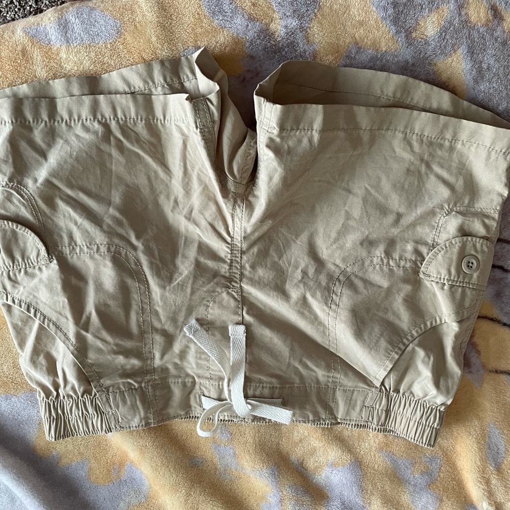Cargo khaki shorts